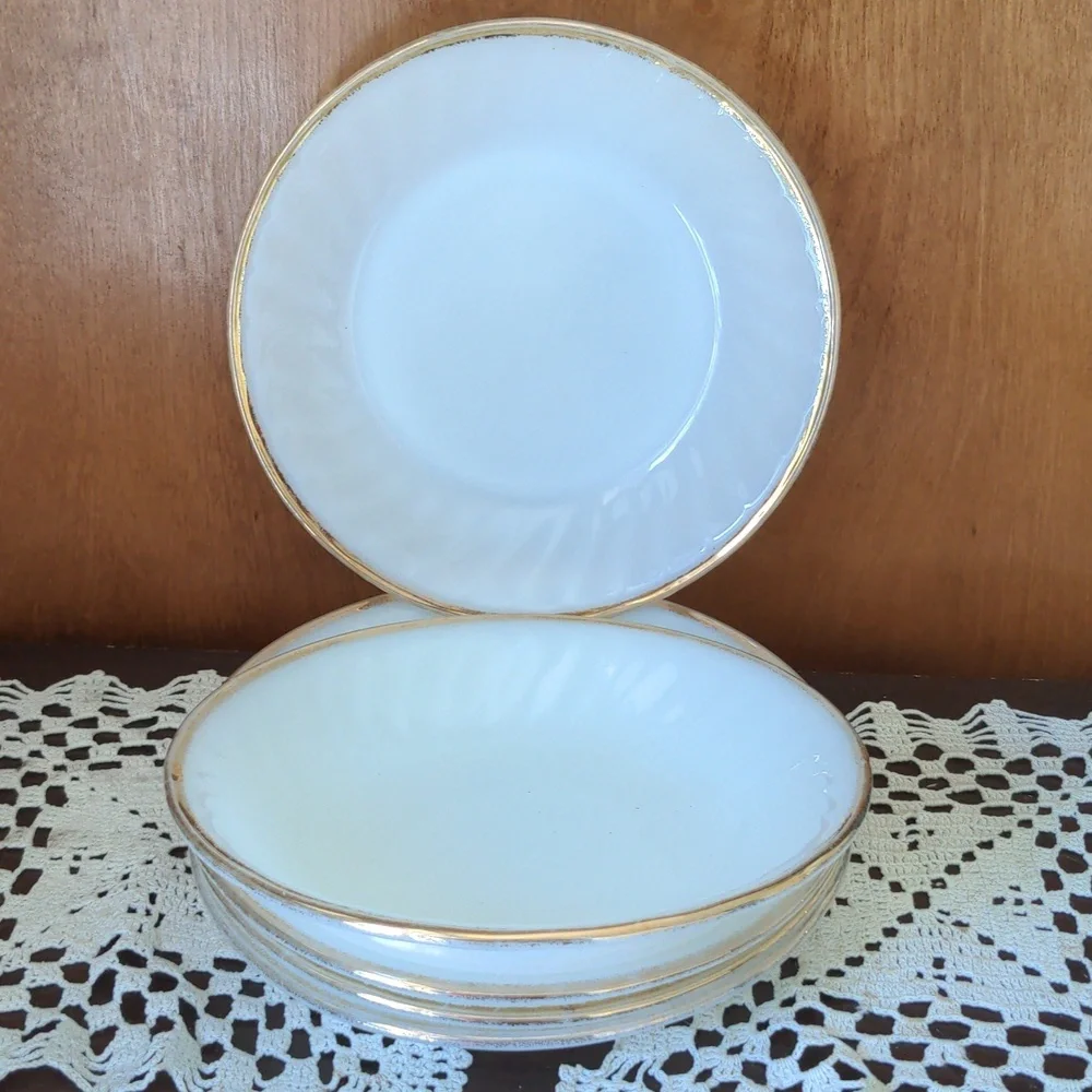 Vintage Anchor Hocking Fire King Golden Shell Pattern Bowls 7.5